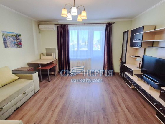 БЕЗ КОМІСІЇ! 3-кім 67м.кв. Феодосійська, 4 метро Деміївська