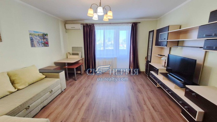 БЕЗ КОМІСІЇ! 3-кім 67м.кв. Феодосійська, 4 метро Деміївська - фото 1
