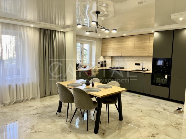 Продаж 2-х кімнатної квартири 72м2  Харківське шоссе 55 Нова Дарниця - фото 1
