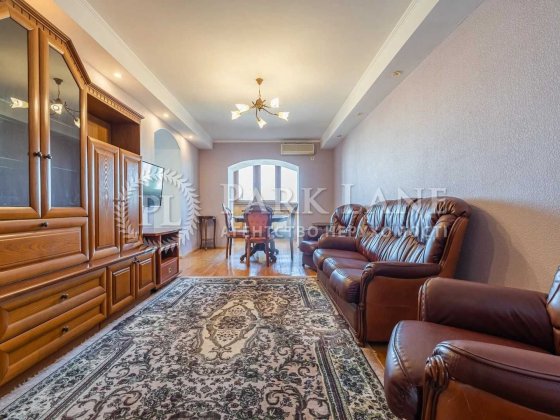 Продаж трикімнатної квартири з ремонтом Срібнокільська, 20, метро Осокорки,  Rivermall.