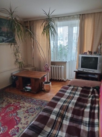 Продається 1к кв.,в Подільському р-ні. - фото 1