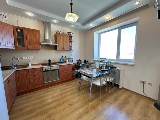 Продаж 2х кімнатної квартири на Анни Ахматової 13д метро Позняки з ремонтом без %. Киев