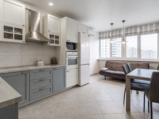 Продаж 2 кім квартира 77кв.м. Драгоманова 2б. Позняки. DM Киев