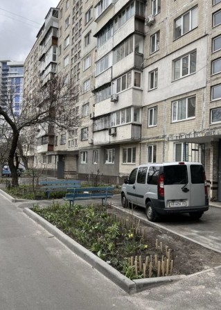 Звіринецька,61. Будинок у дворі ЖК «Тріумф» - фото 1