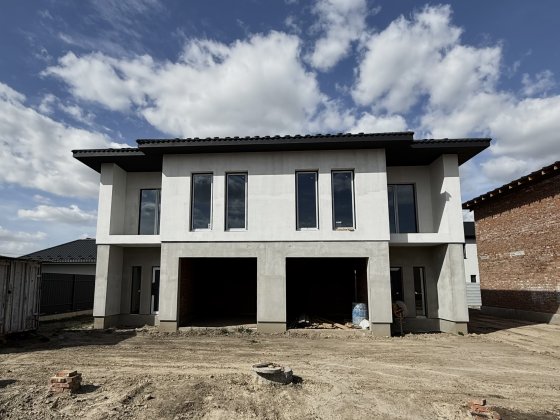 Продаж дуплексу біля ТЦ Baobab, с. Рованці Луцьк