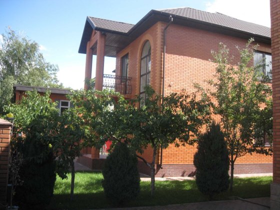 Будинок- 265м2. в оренду біля метро Славутич (Осокорки) Киев