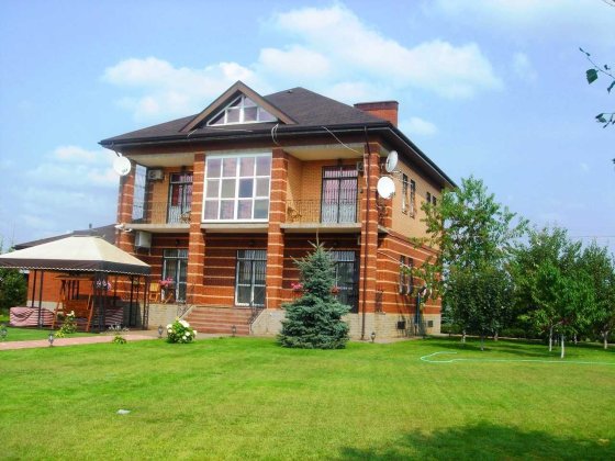 Осокорки, красивий маєток велика ділянка 50 соток, на березі затоки Дніпра, 500м, інвертор, котеджне Київ
