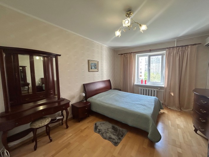 Продаж 2-кімн квартири ( Вишняківська, Позняки, Харківська) - фото 1