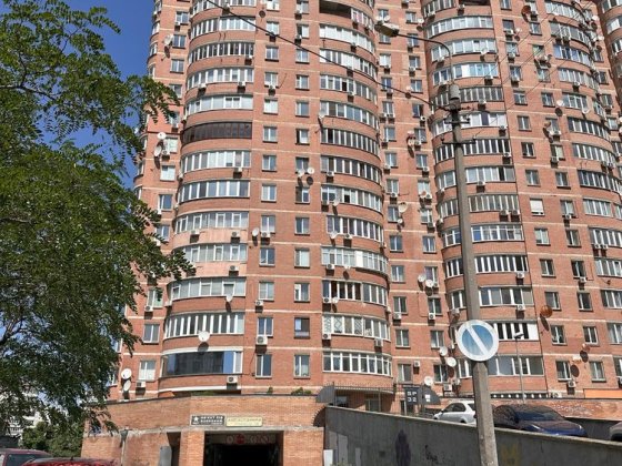 Продаж 3 кім квартири з підземним паркінгом Киев