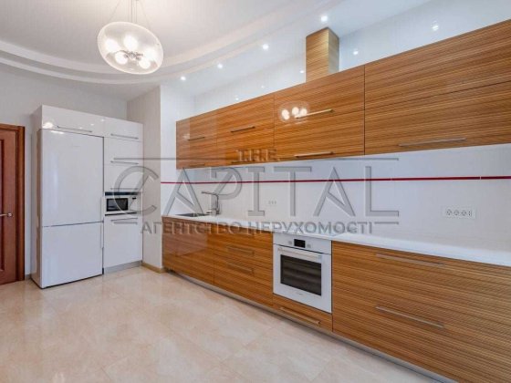 ЖК Бульвар Фонтанів. 161м², стеля 3м. Гарний ТОРГ! 3 спальні. Центр Київ