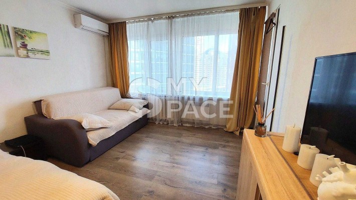 Продаж 1-кімнатної квартири | Печерськ | 4 хв до метро Кловська | панорамні вікна - фото 1