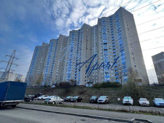 Продаж 1 кім. квартири, просп  Правди Киев
