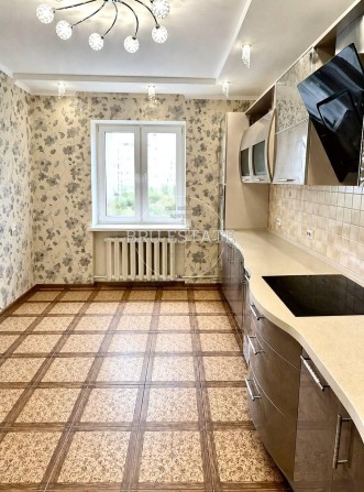 Продаж 3  к квартири  Рівермол 4 й поверх Ремонт 91 м кв - фото 1