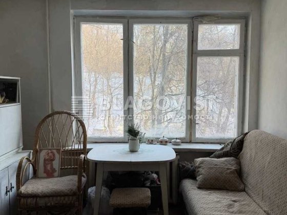 Вигідно! Продаж! На Печерську біля Ботанічного Саду 1-кім квартири