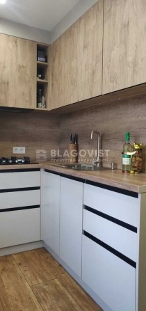 Продається стильна 2-кімнатна квартира з ремонтом,вул. Родини Глаголєвих 12А, метро Дрогожичі - фото 1