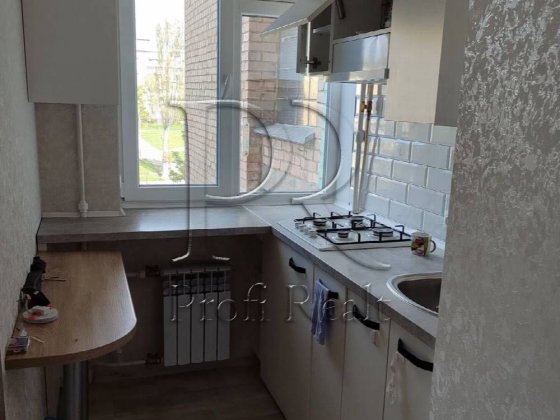 Продаж 1к.кв Зодчих.КурбасаКоласа/Жуля/Верна/Тулузи/Гната Юри Киев