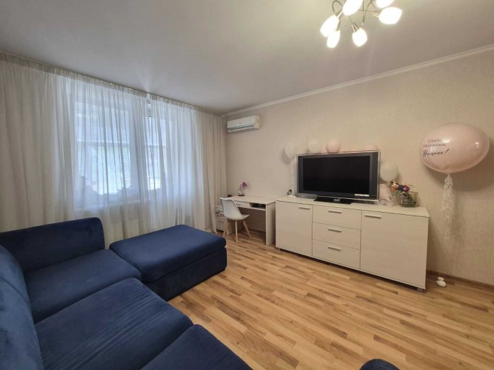 Продаж євро двушки з ремонтом, Ірпінська 69б, Академмістечко 5хв - фото 1