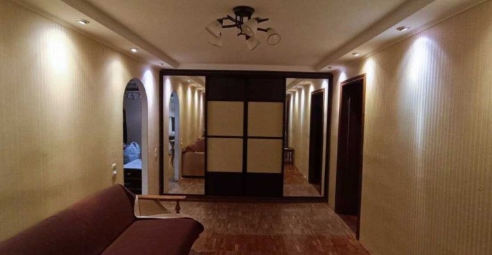 Ваучер, УБД, ДМЖ 2х кімнтана кв. в житловому стані, цегла, газ - фото 1