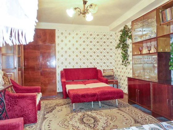 2к. Кирилловская 126, Куреневка, М. Петровка 10мин Киев