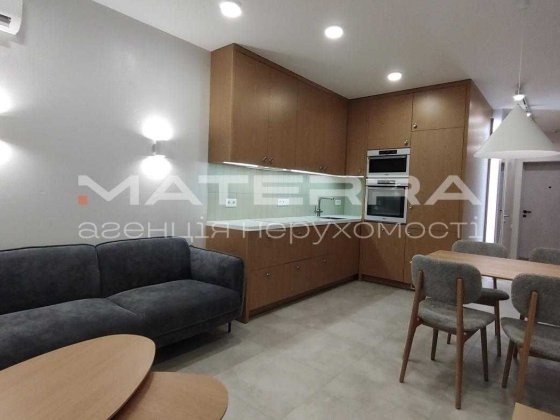 Продаж квартири 51 м2 з новим ремонтом вул.Кудряшова  8/10 Київ