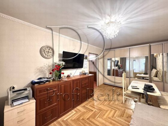 Продаж 3к кв Вацлава Гавела/Відрадний/Гузара/НАУ Киев