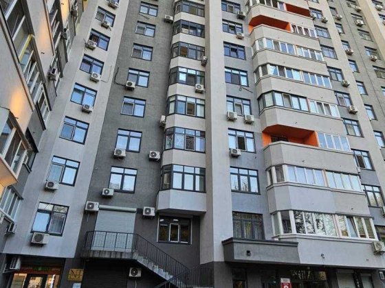 Просп.Берестейский (Перемоги),71-А. Квартира 70кв.м. Сучасний будинок!