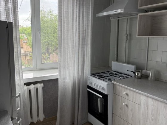 Оренда 2 кім квартира, ремонт, меблі, центр міста Бердичів