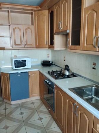 Здаю 3-кімнатну квартиру у Вишгороді. Набережна, 12. 70\42\11 кв.м. - фото 1