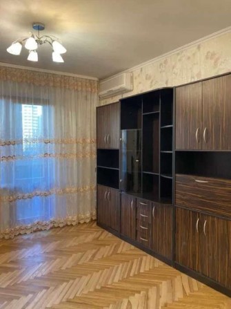 Продам: 4 к. квартиру, вул. Ірпінська, 63а Святошинський р-н, метро Академмістечко. - фото 1