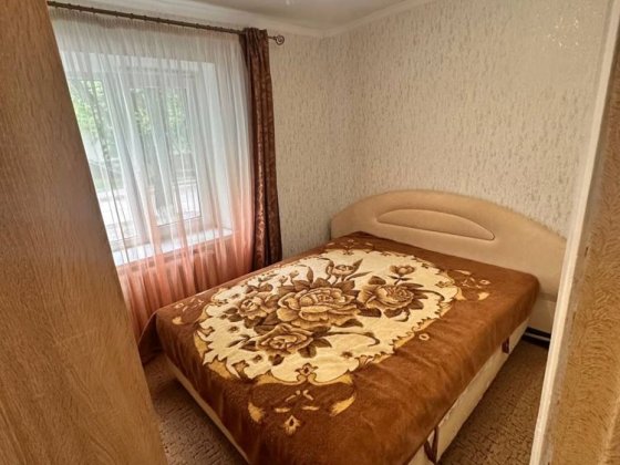 Здам в центрі  міста 3 кімн квартиру маленьку Первомайськ