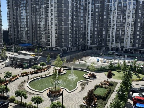 Євро 3к Гранд Бурже ТРЦ в будинку 76 м²