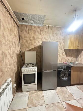 Центр є місце для автомобіля вільна( без тварин) - фото 1