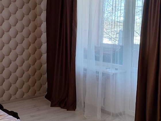 Здам 1 квартиру на Саєнко