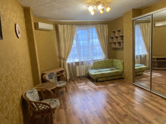 Здається 1 кімн. квартира в центрі. Військові + Запоріжжя