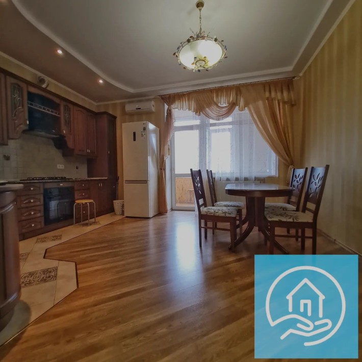 Оренда 3 кімнатна  квартира  новобудова Центр, безнал, паркомісце - фото 1