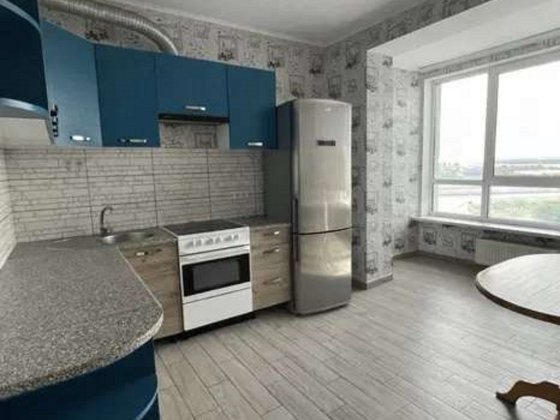 Продаж 2-к квартири вул. Зарічна 1 Київ