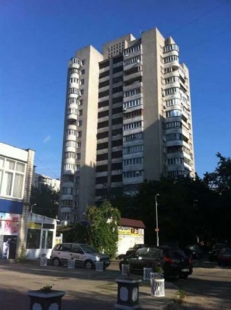 Продам 3 кімнатну квартиру 90/46/8 м2, вул. Раїси Окіпної 3а,біля станції метро Лівобережна Дніпровс - фото 1
