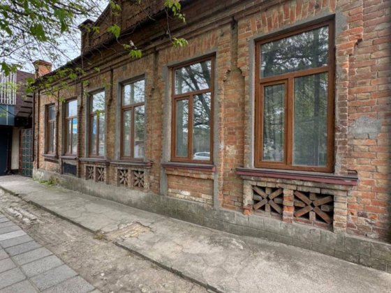 Продам румынский дом в центре  улица Измаильская Білгород-Дністровський