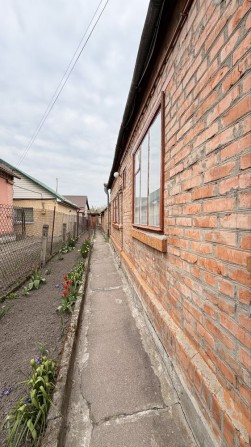 Продається окремий будинок в районі ЗАГСу зі зручностями - фото 1
