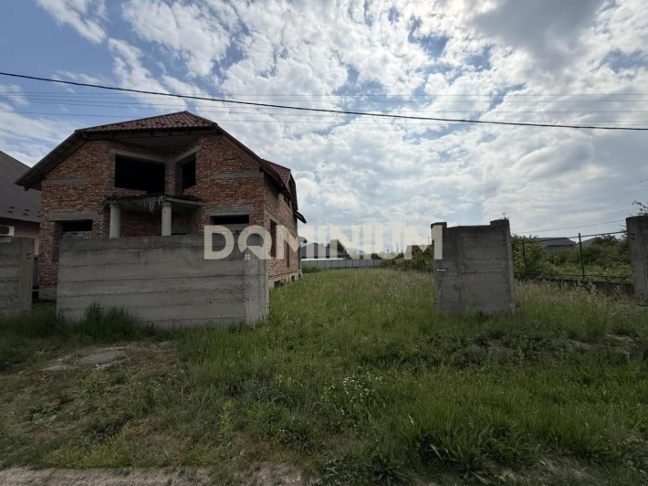 Продаж двоповерхового будинку-недобудови у м Виноградів - фото 1