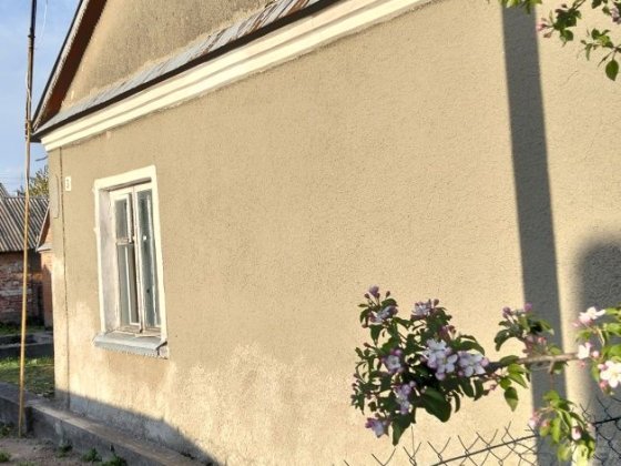 Половина будинку з фундаментом під добудову Владимир