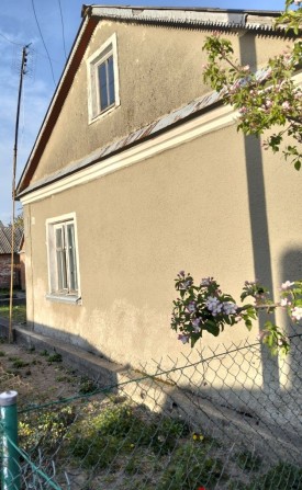 Половина будинку з фундаментом під добудову - фото 1