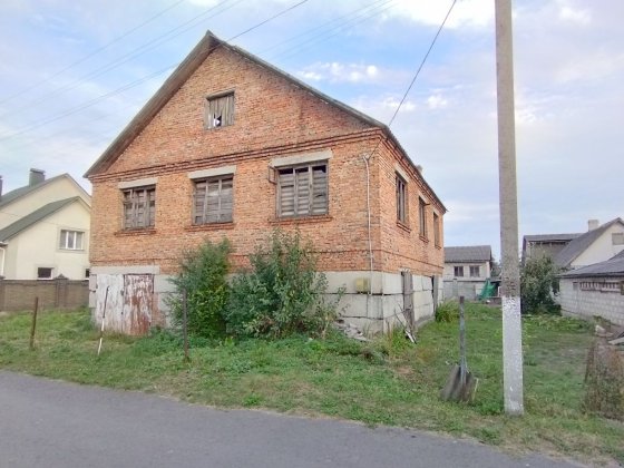 Продаєтья будинок, незавершене будівництво в м. Дубно Дубно