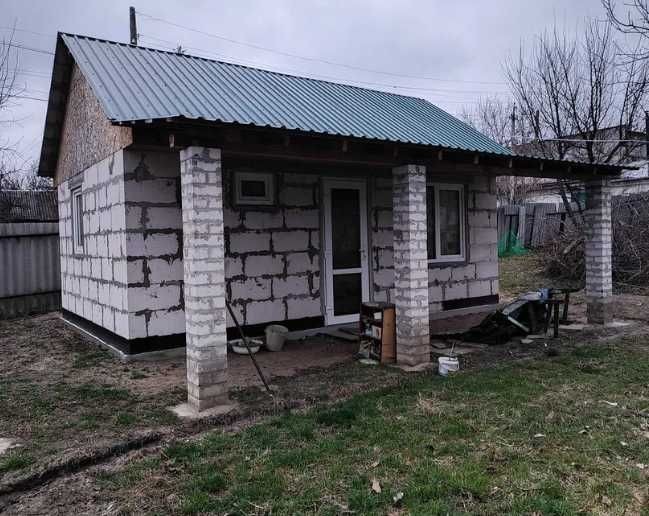 Продам невеликий дім на земельній ділянці. - фото 1