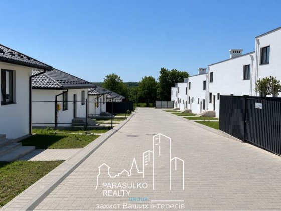 Продам Сучасний будинок Кам'янець-Подільський