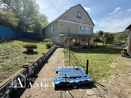 Продам будинок в хорошій локації Кам'янець-Подільський