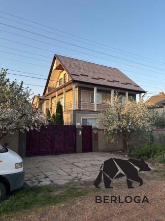 Продаж будинку з ремонтом та меблями з ділянкою 10 соток , м. Кам'янка - фото 1