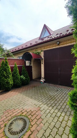 Продаж півбудинку з ділянкою (район залізничної лікарні) - фото 1