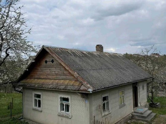 Земельна ділянка з будинком у Кременці Кременець