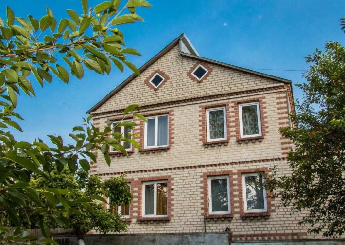 Продам будинок м. Кременець (перша лінія) - фото 1
